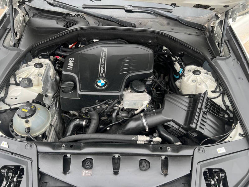 2016 BMW 5 Series 528i