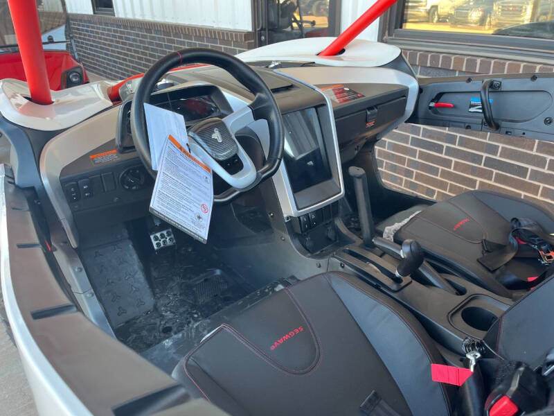 2024 Segway Villian SX10