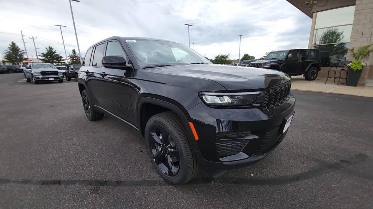 2024 Jeep Grand Cherokee for sale at Victoria Auto Sales in Victoria, MN