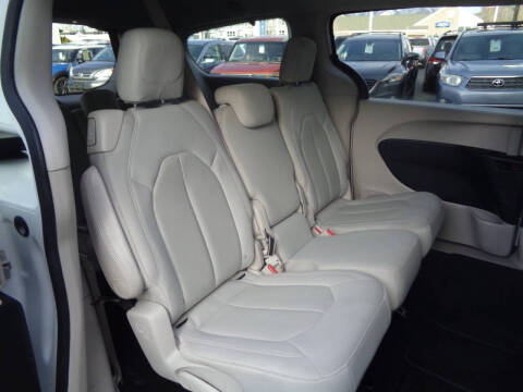 2017 Chrysler Pacifica LX