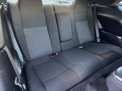 2016 Dodge Challenger SXT