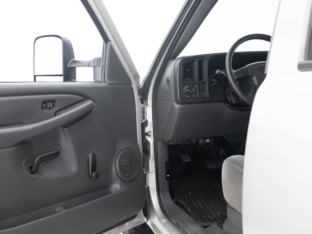 Used Car 2006 Chevrolet Silverado 2500hd  Work Truck 4dr Crew Cab Lb For Sale Under $30,000 In Coal City, Illinois