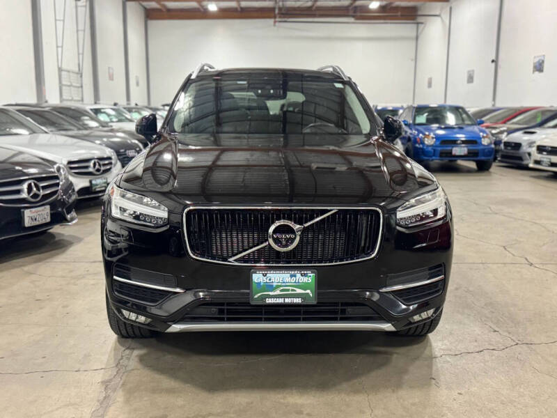 2016 Volvo XC90 T6 Momentum