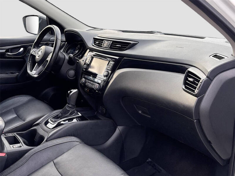 2017 Nissan Rogue Sport SL