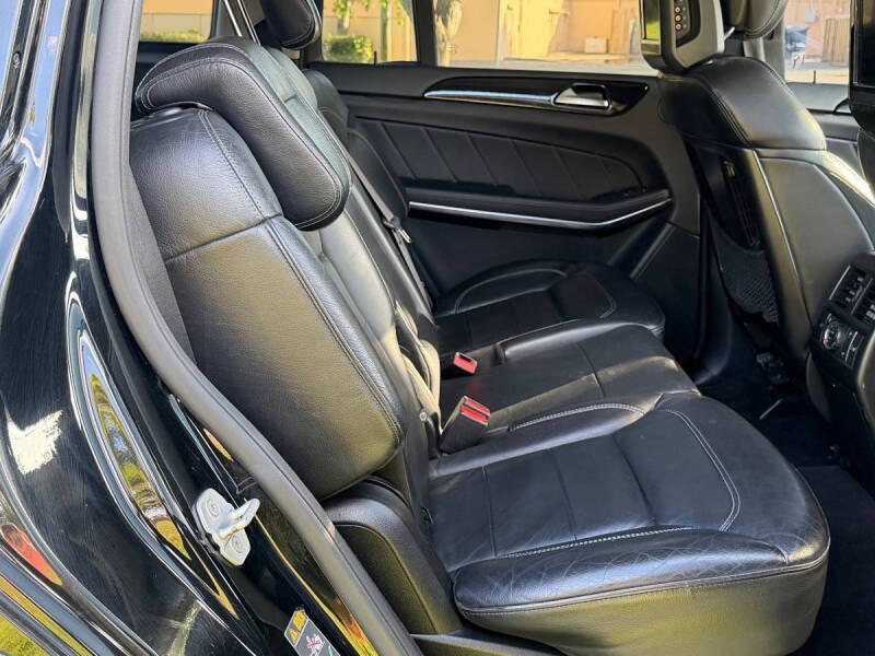 2014 Mercedes-Benz GL-Class GL 550 4MATIC