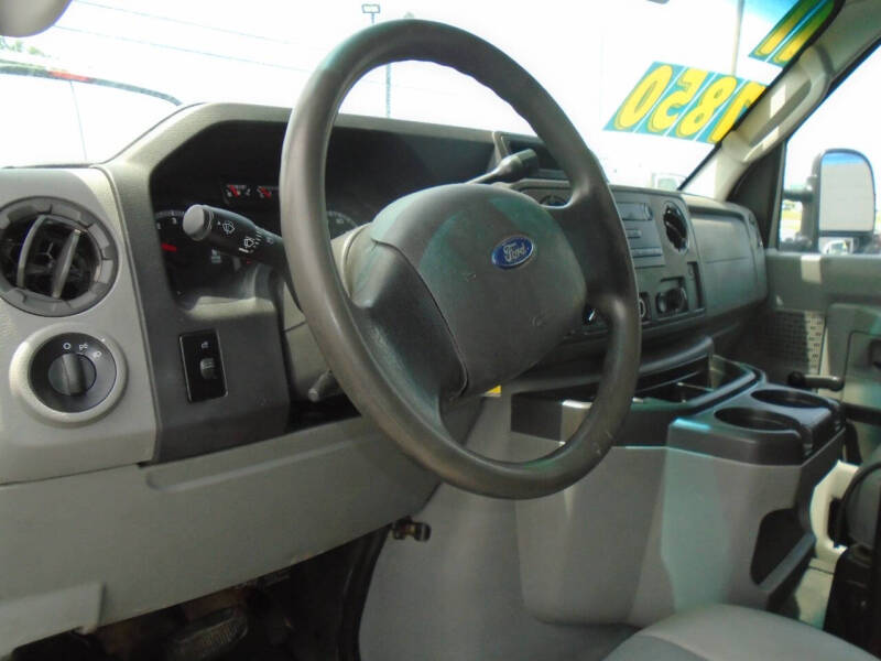 2011 Ford E-Series E-250