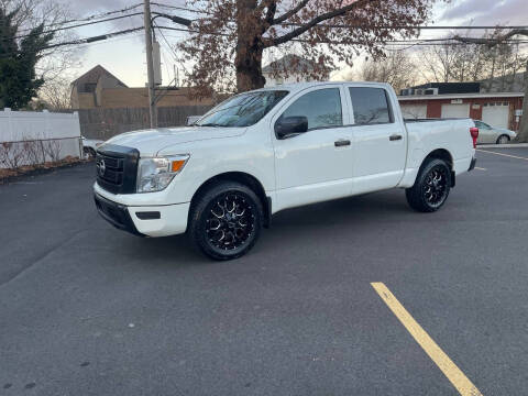 2022 Nissan Titan S