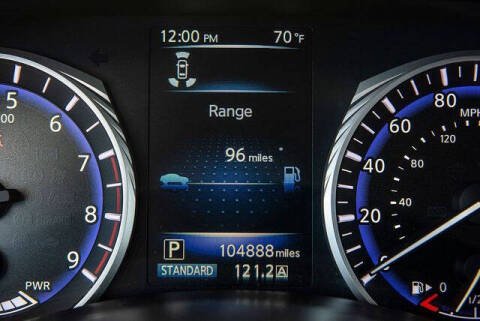 2017 Infiniti Q50 Hybrid Premium