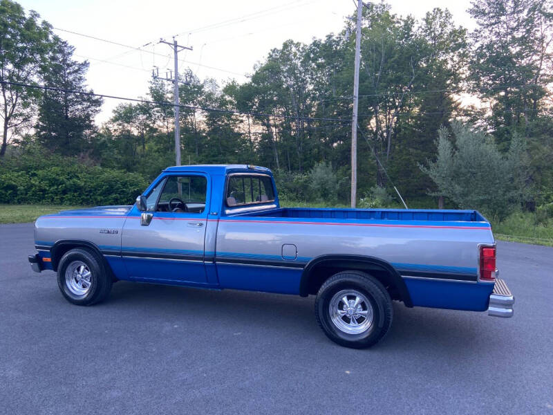 1992 Dodge RAM 150 LE