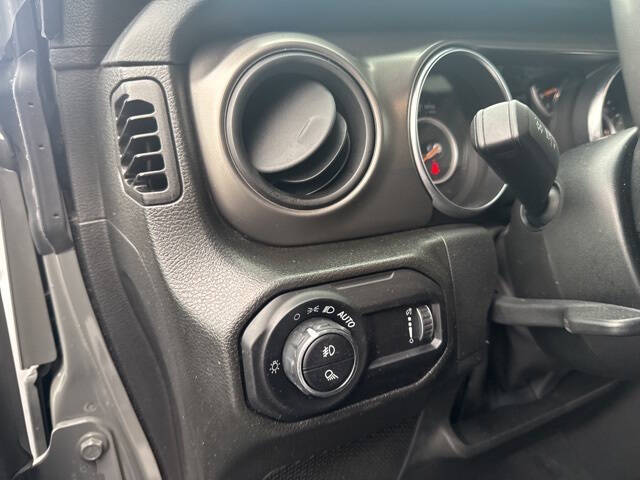 2023 Jeep Gladiator Sport