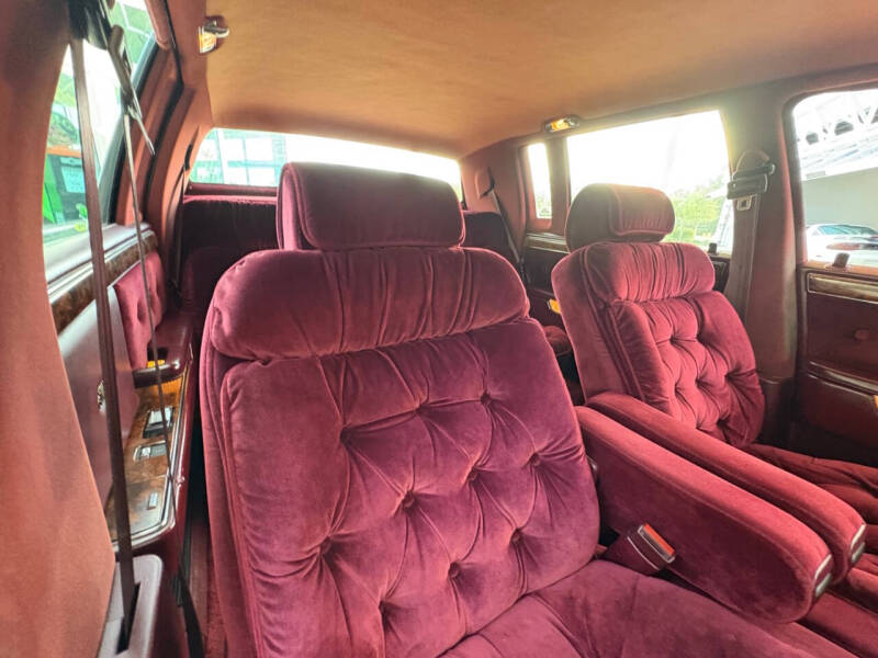 1990 Chrysler New Yorker