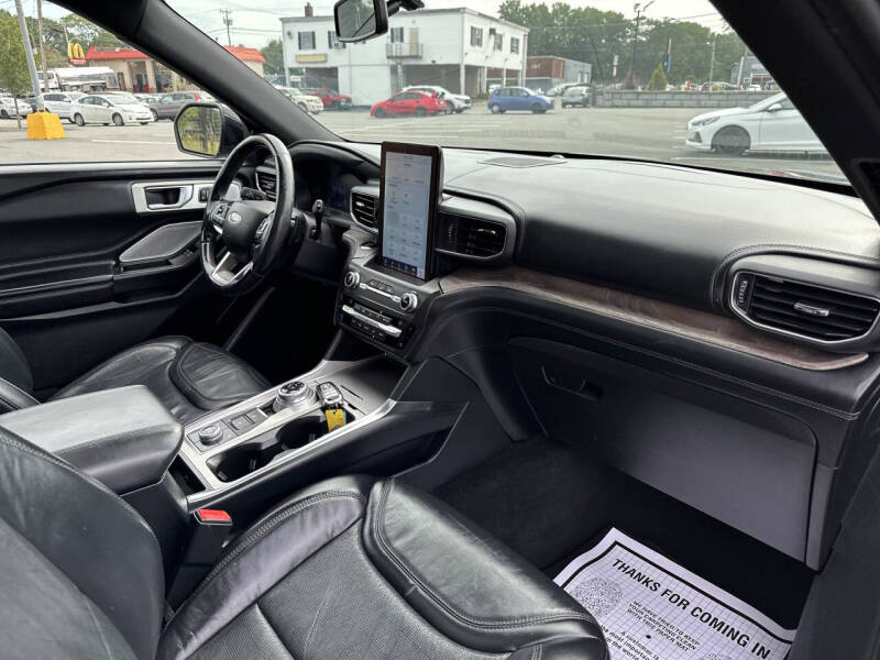 2020 Ford Explorer Platinum