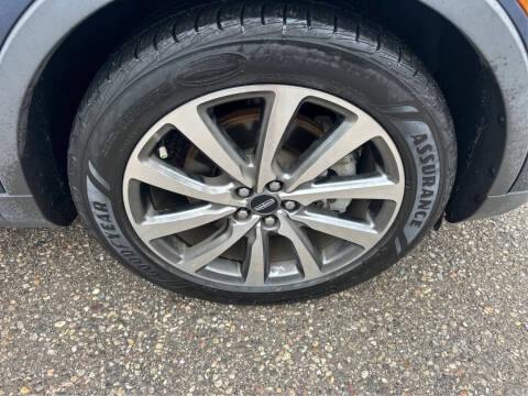 2019 Lincoln Nautilus Select