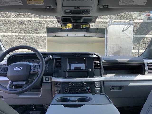 2025 Ford F-350 Super Duty XL