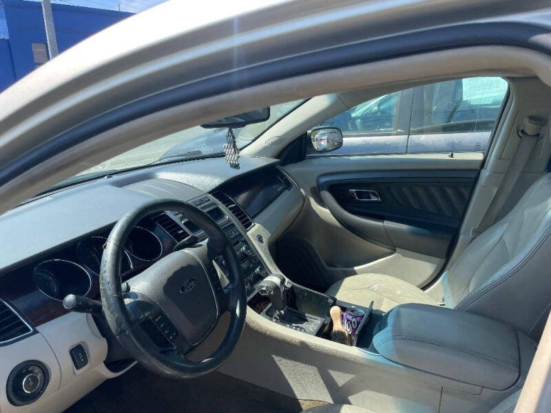 2011 Ford Taurus SEL
