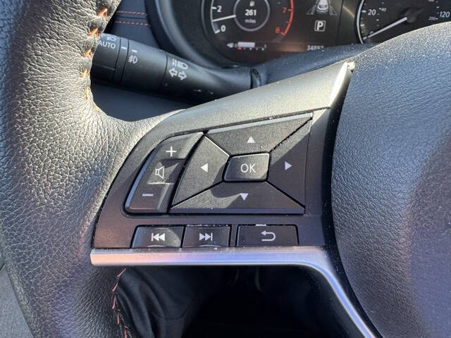 2024 Nissan Kicks SR