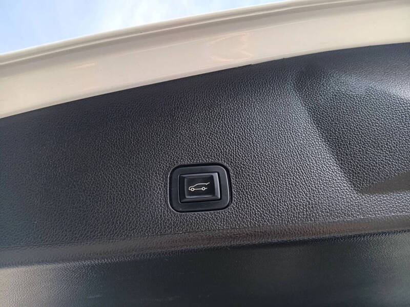2012 Cadillac SRX Performance Collection