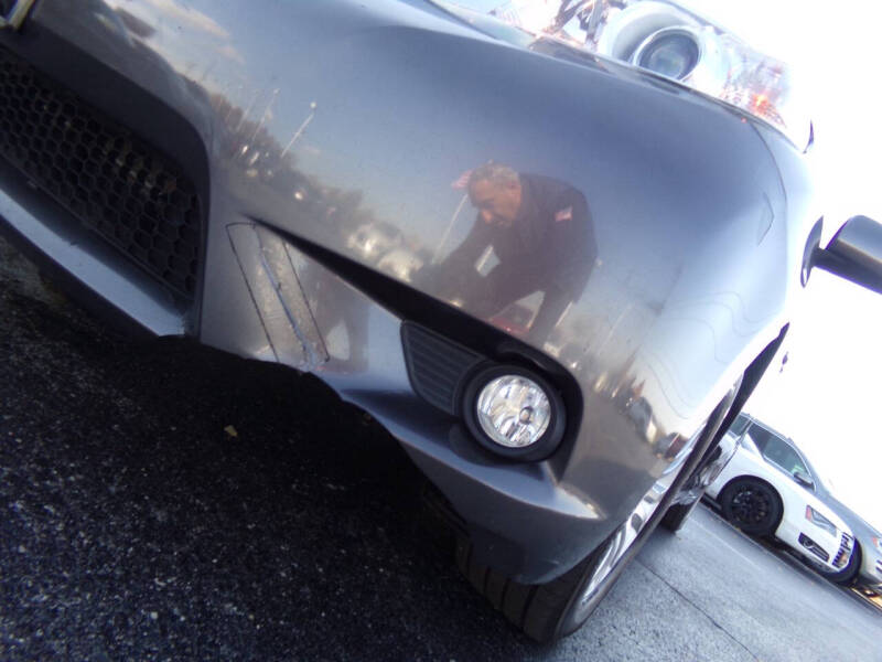 2011 Toyota Sienna XLE 7-Passenger Auto Access Seat