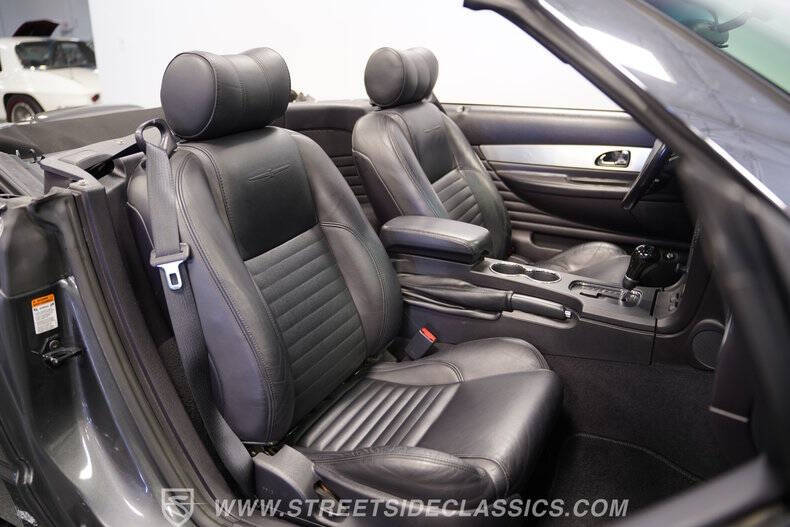2003 Ford Thunderbird