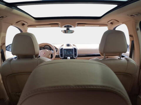 2014 Porsche Cayenne Platinum