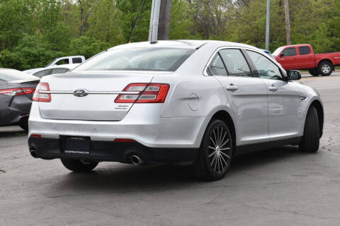 2015 Ford Taurus SEL