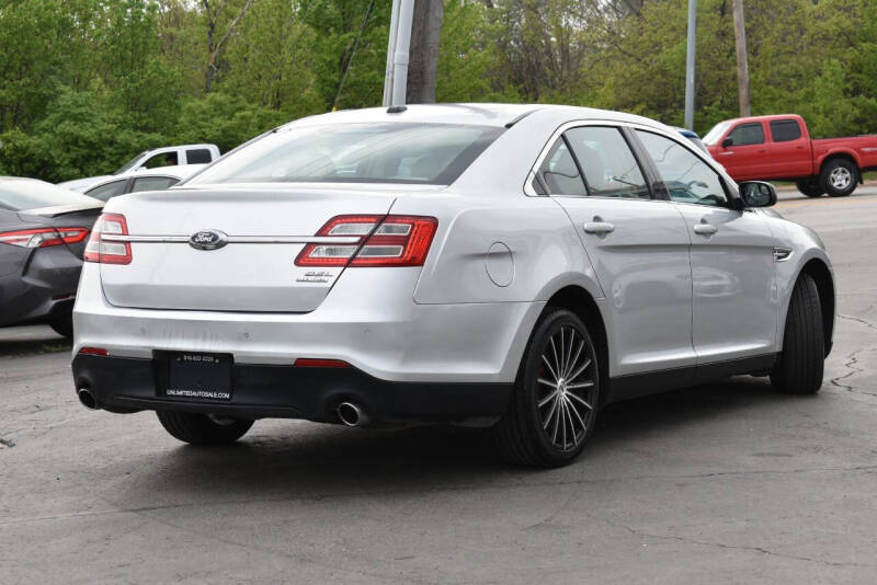 2015 Ford Taurus SEL