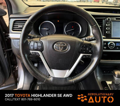 2017 Toyota Highlander SE