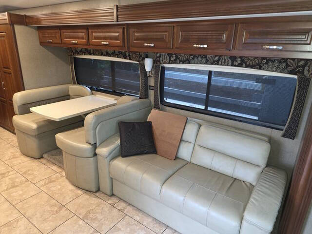 2018 Forest River Legacy SR 340