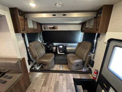 2020 Winnebago Intent 28y