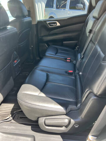 2016 Nissan Pathfinder SL