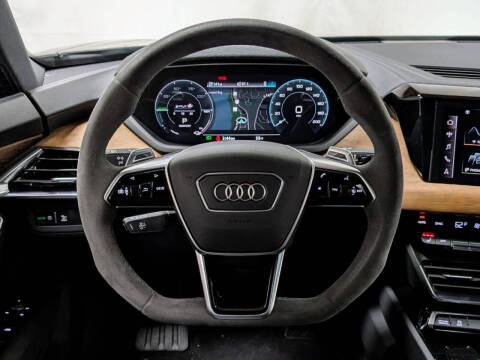 2023 Audi e-tron GT quattro Premium Plus