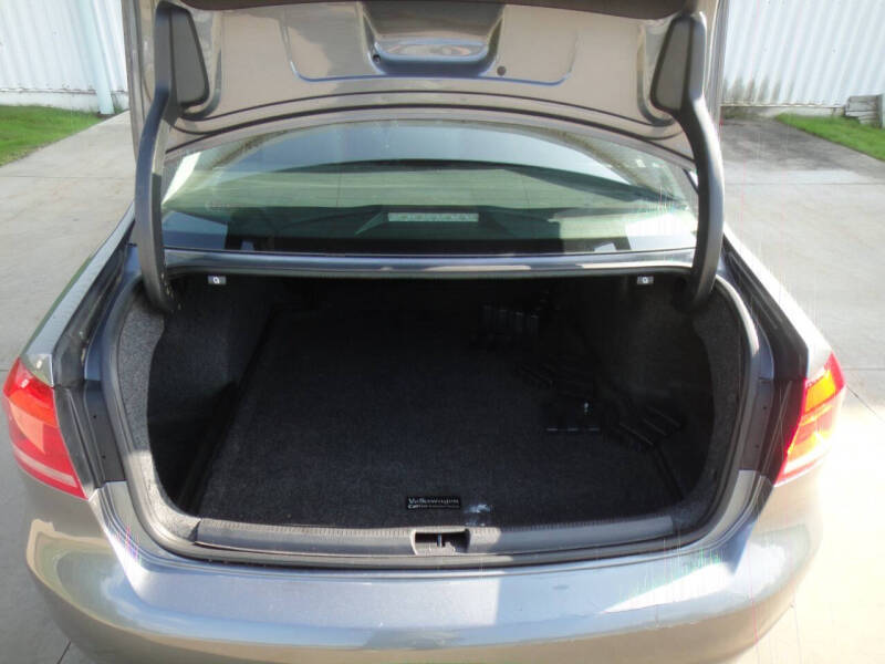 2013 Volkswagen Passat S PZEV