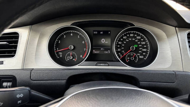 2017 Volkswagen Golf TSI Wolfsburg Edition
