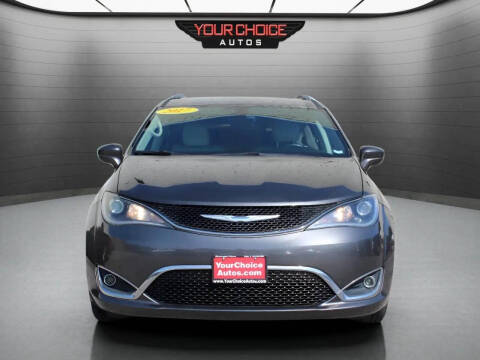 2017 Chrysler Pacifica Touring-L Plus