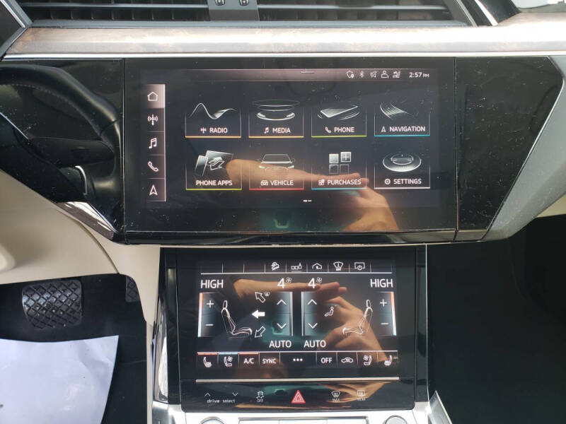 2019 Audi e-tron quattro Prestige