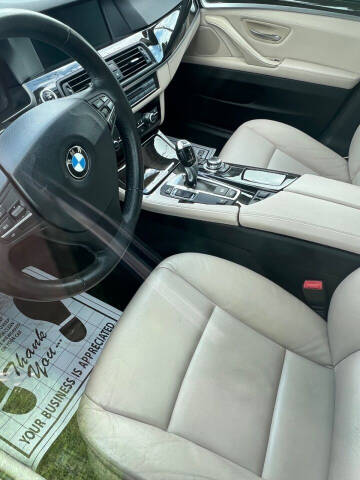 2012 BMW 5 Series 528i