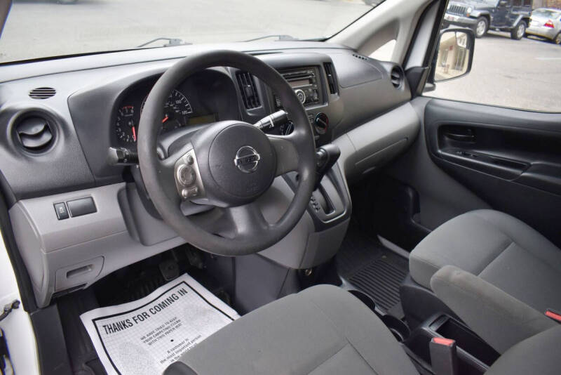 2017 Nissan NV200 SV