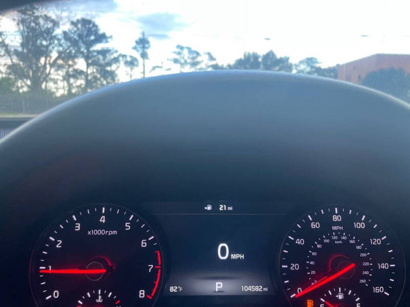 2017 Kia Cadenza Technology