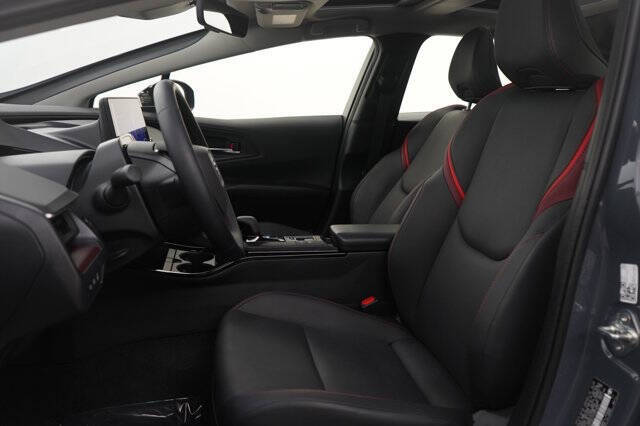 2025 Toyota Prius Plug-in Hybrid