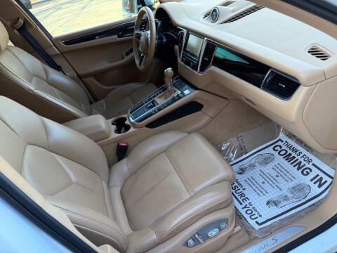 2015 Porsche Macan S