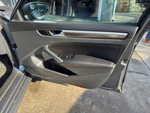 2016 Volkswagen Passat 1.8T SE