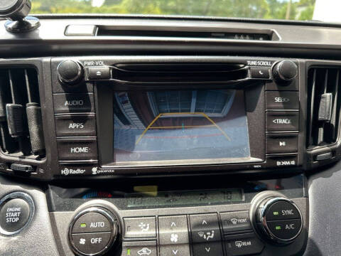 2017 Toyota RAV4 SE