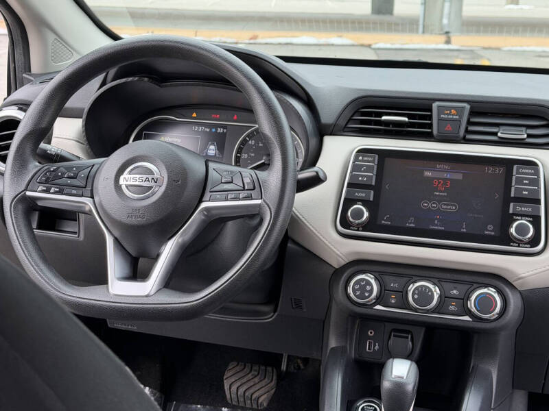 2021 Nissan Versa SV