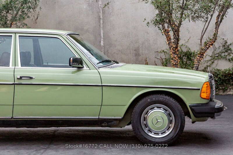1977 Mercedes-Benz 300-Class