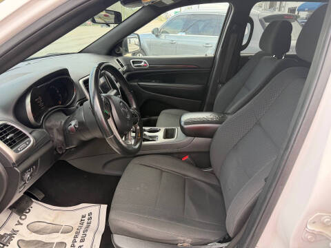 2019 Jeep Grand Cherokee Laredo E