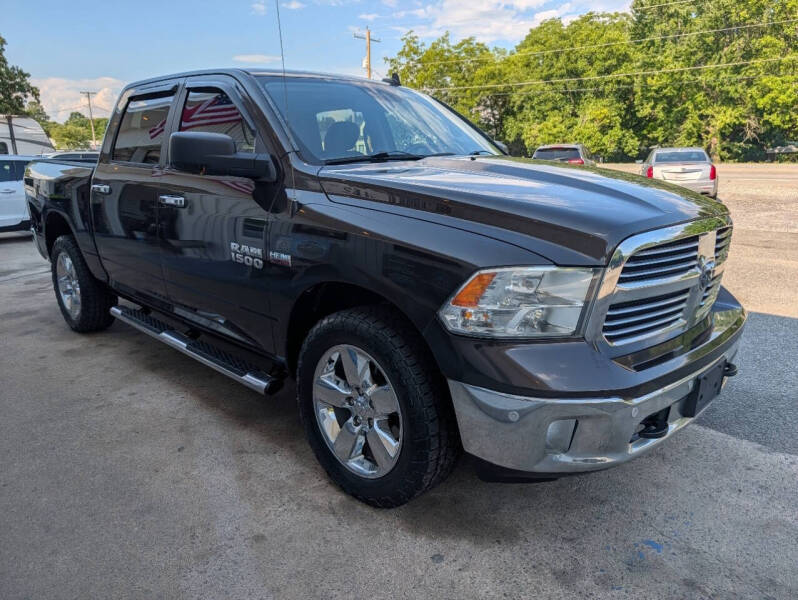 2016 RAM 1500 SLT