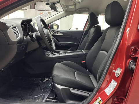 2017 Mazda MAZDA3 Sport