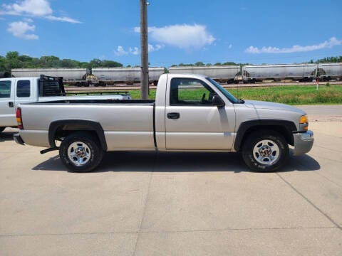 2004 GMC Sierra 1500 for sale at J & J Auto Sales in Sioux City IA