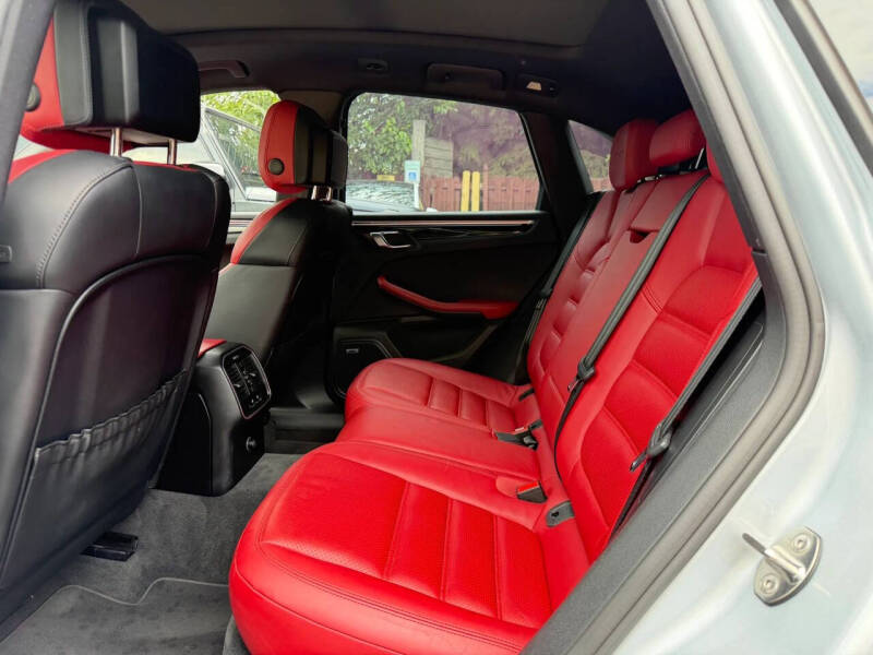 2017 Porsche Macan GTS