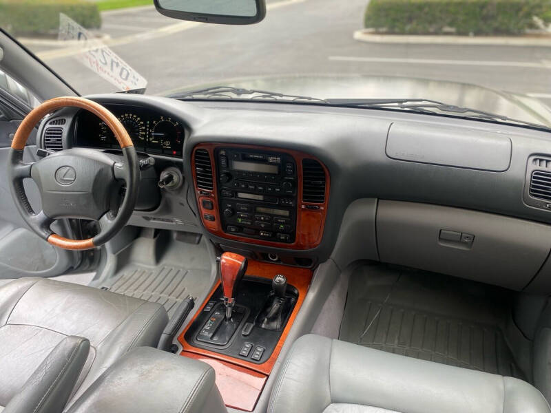 2000 Lexus LX 470